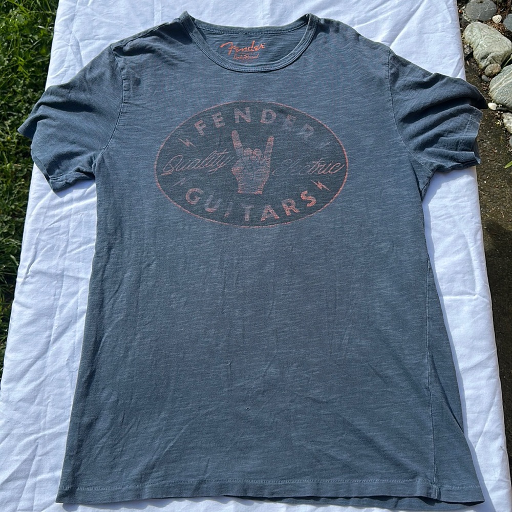 Lucky Brand x Fender graphic Tee bluish grey with black and orange logo size M